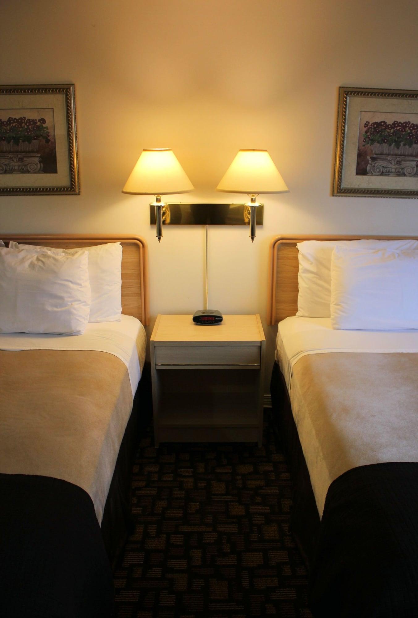 Travelodge By Wyndham ปรินซ์อัลเบิร์ต ภายนอก รูปภาพ