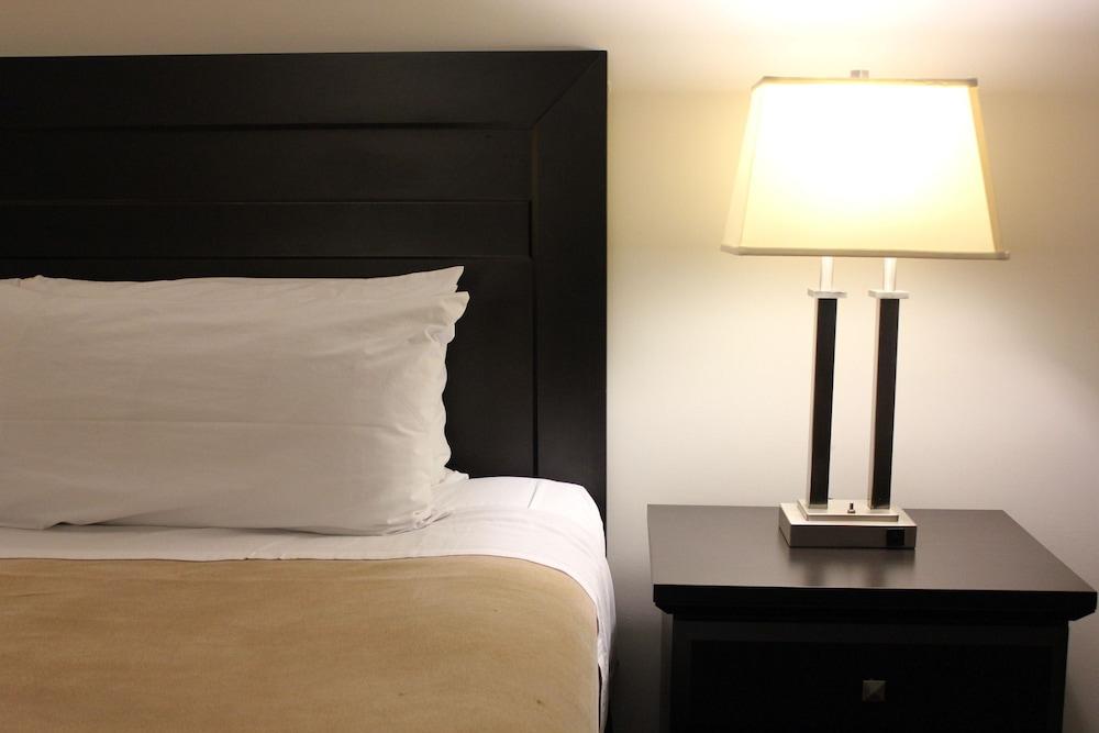 Travelodge By Wyndham ปรินซ์อัลเบิร์ต ภายนอก รูปภาพ
